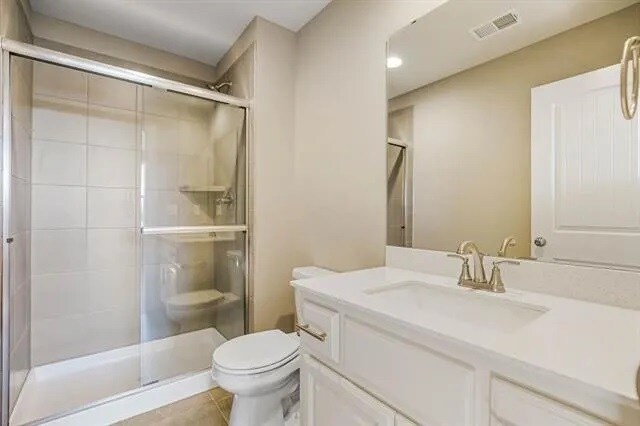 Bathroom 2 - 17332 Ballentine St