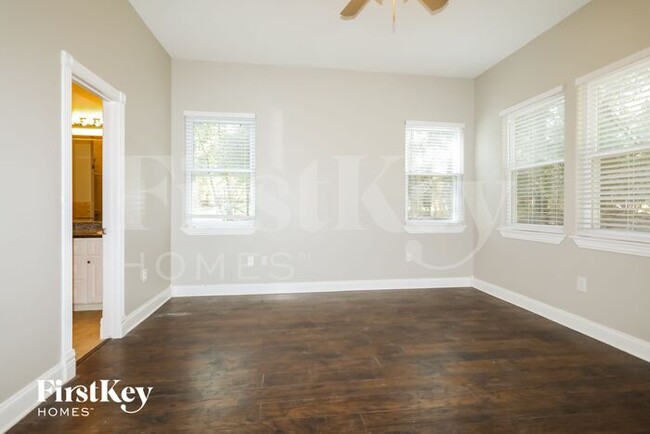 Building Photo - 11730 Twain Dr