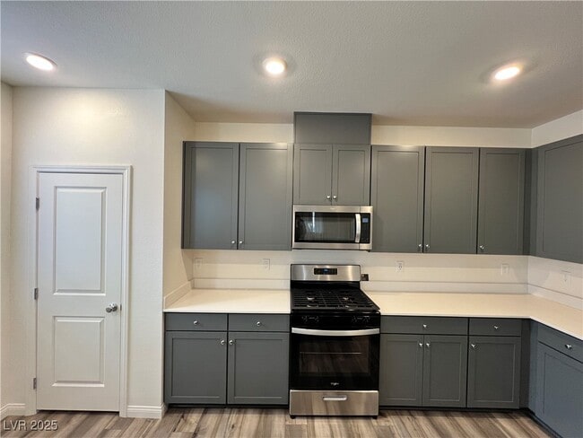 Building Photo - 2824 Abrantes Pl