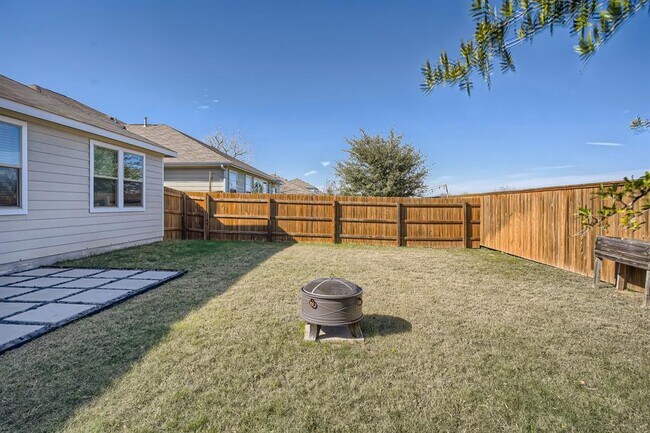 Building Photo - 11804 Saddle Rock Dr