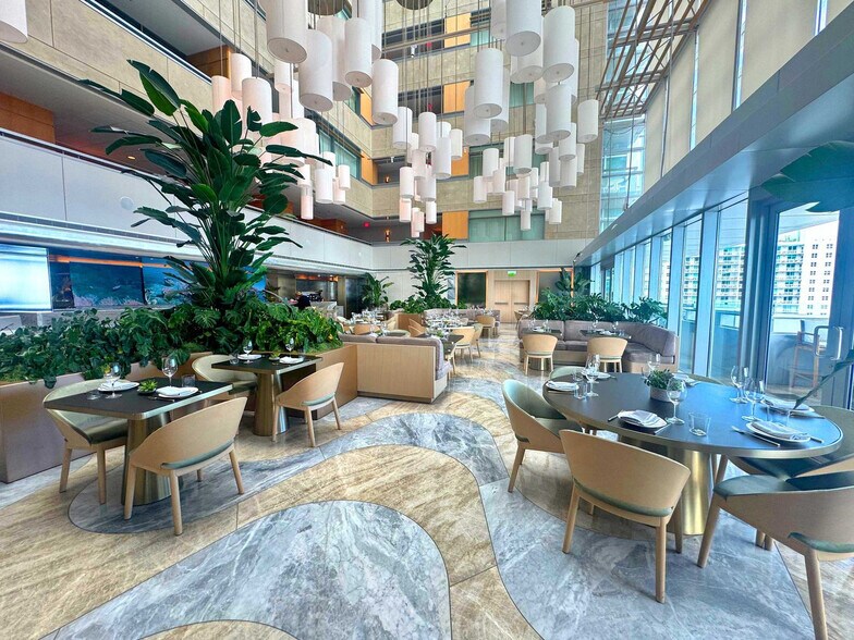 Building Photo - 1391 FL-5