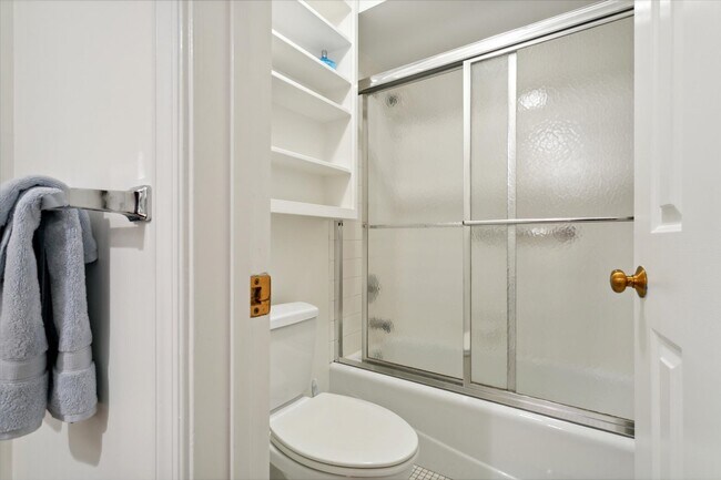 Building Photo - 258 Archer's Mead