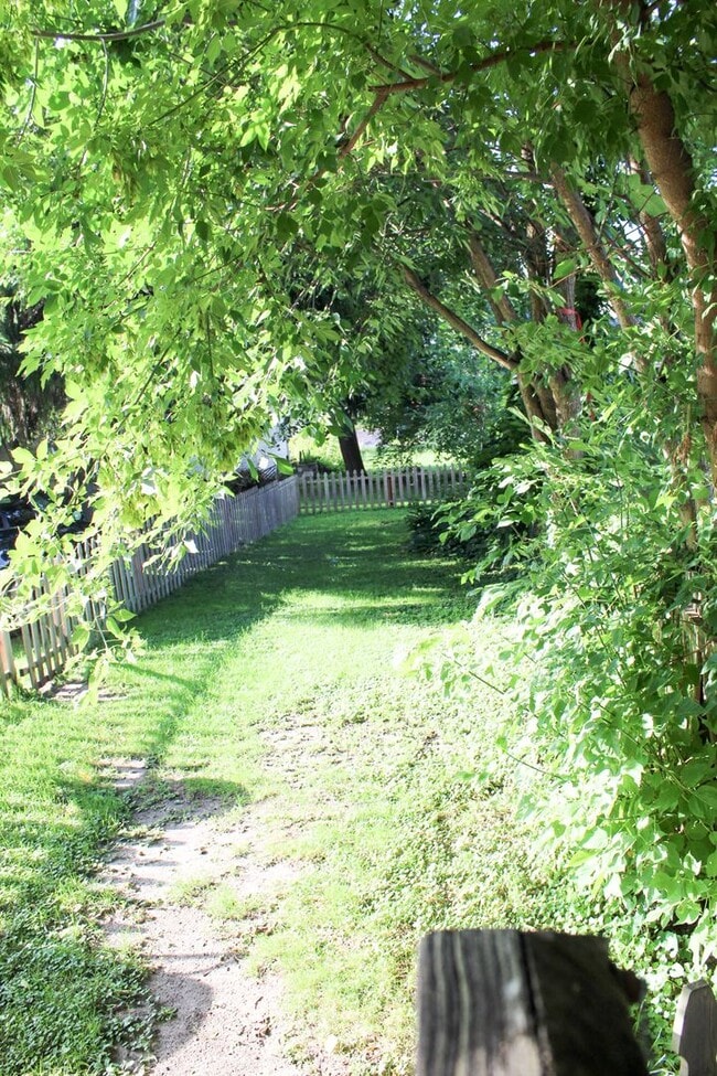 Building Photo - Single-Family Home in Greenbush Neighborhood!