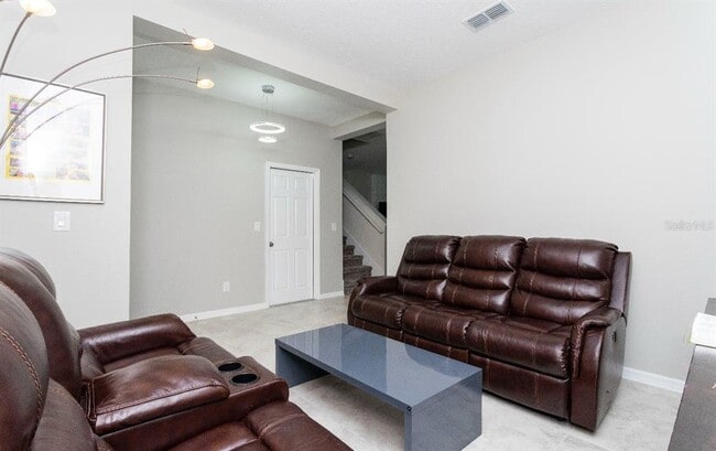 Building Photo - 1784 Chatsworth Cir