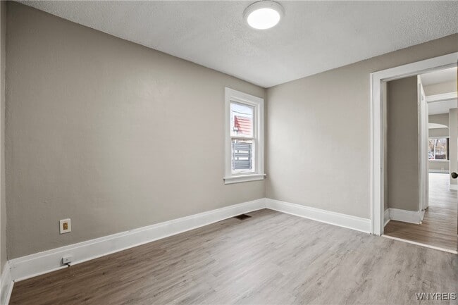 Building Photo - 2615 Genesee St