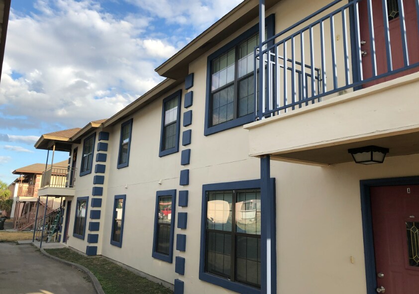 Building Photo - 120 Ramon Cardenas Dr