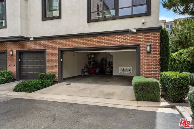 Building Photo - 12534 W Fielding Circle