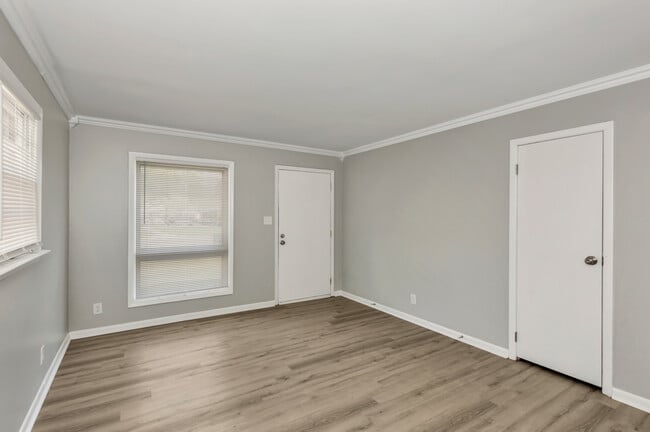 Building Photo - 4318 Balwin Dr SW