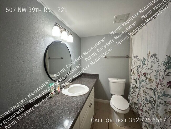 Building Photo - 507 NW 39th Rd