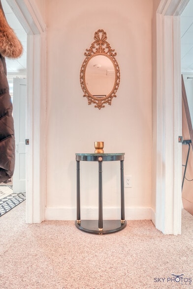 Building Photo - 52 Pomeroy Ave