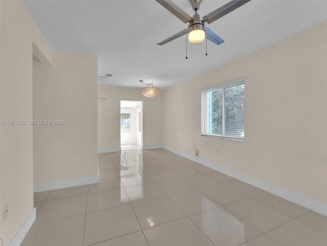 Building Photo - 6510 SW 63rd Ct