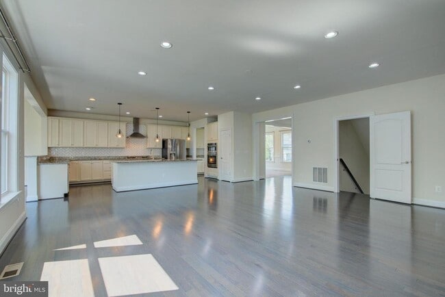 Building Photo - 23685 Kilkerran Dr