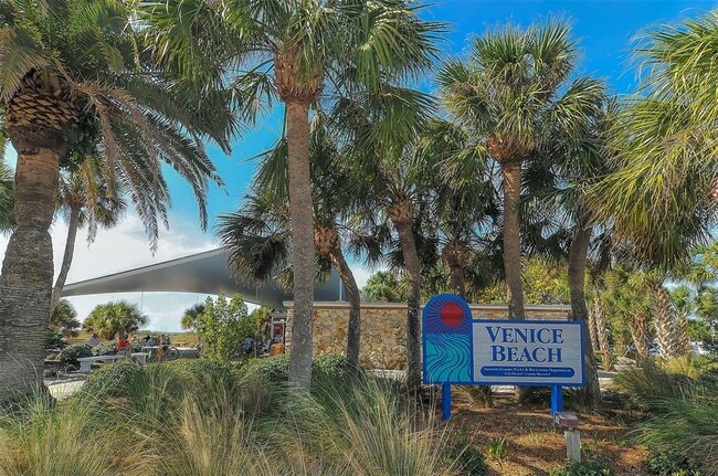 Building Photo - 1302 Mango Ave