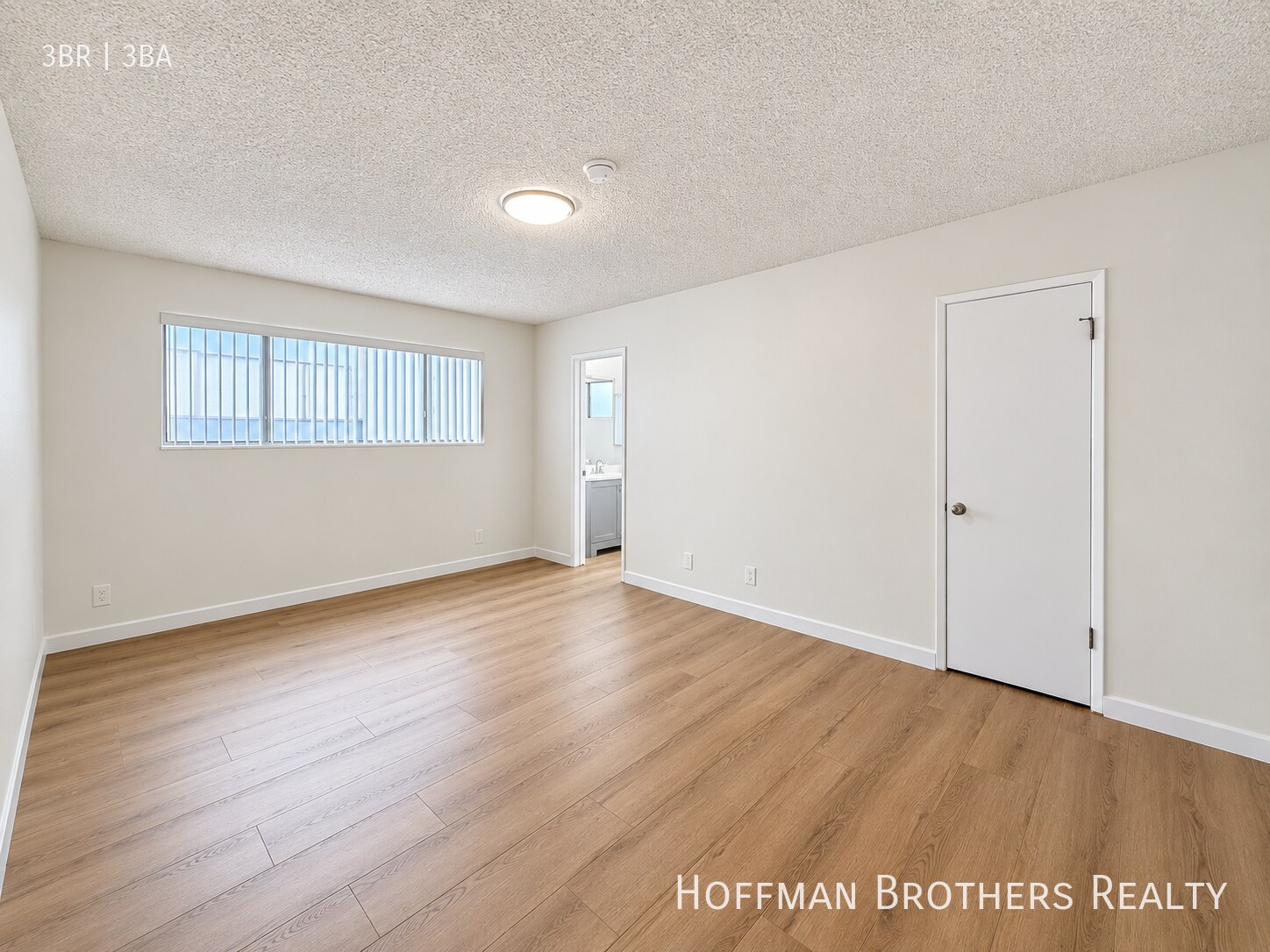 Building Photo - 6039 Whitsett Ave