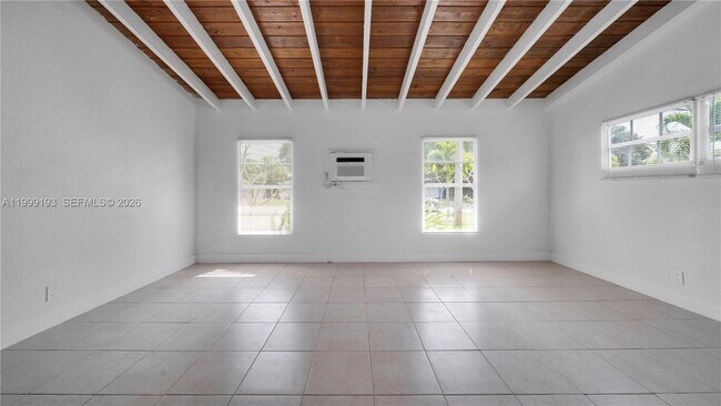 Building Photo - 1501 SW 21st St