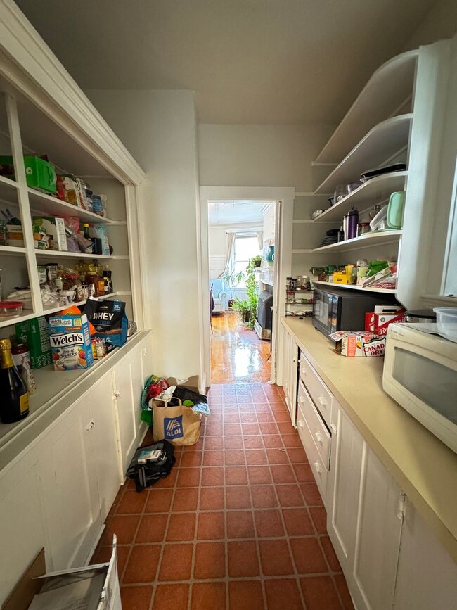 Building Photo - 3 Bed 9/1 BRIGHTON