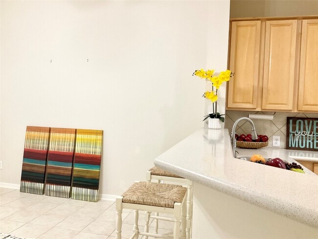 Building Photo - 186 N Valley Oaks Cir