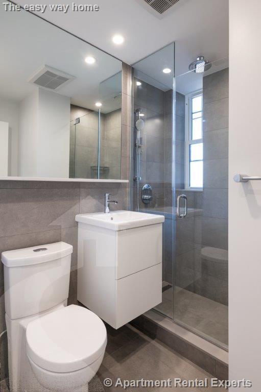 Building Photo - 19 Forest St