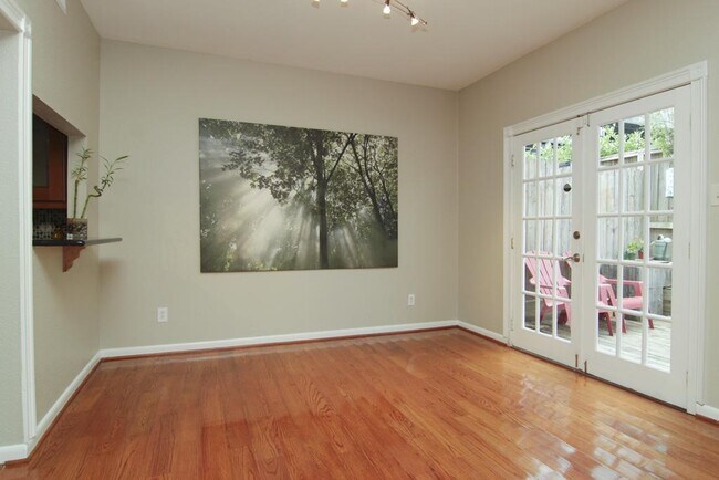Building Photo - 1300 Augusta Dr