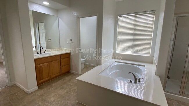 Building Photo - 2978 Jackson Ave