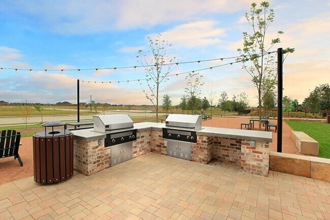 Building Photo - Spacious 4BR House in Forney , near by best elementary school