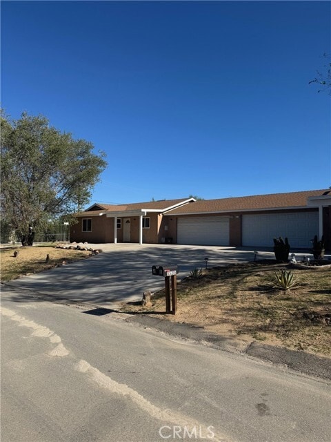 Building Photo - 55215 Airlane Dr