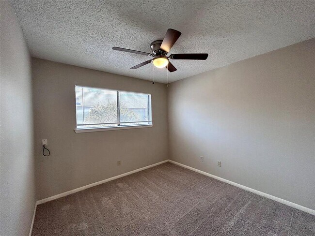 Building Photo - 8900 Schick Rd
