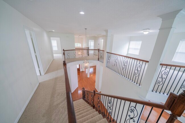 Building Photo - 1415 Sue Barnett Dr