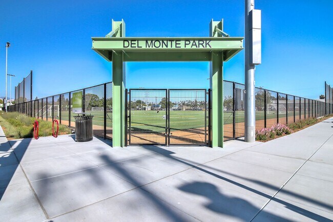 Building Photo - Luxury 2-Bedroom Monte Vista Condo with Downtown Views & Monthly House Cleaning Included