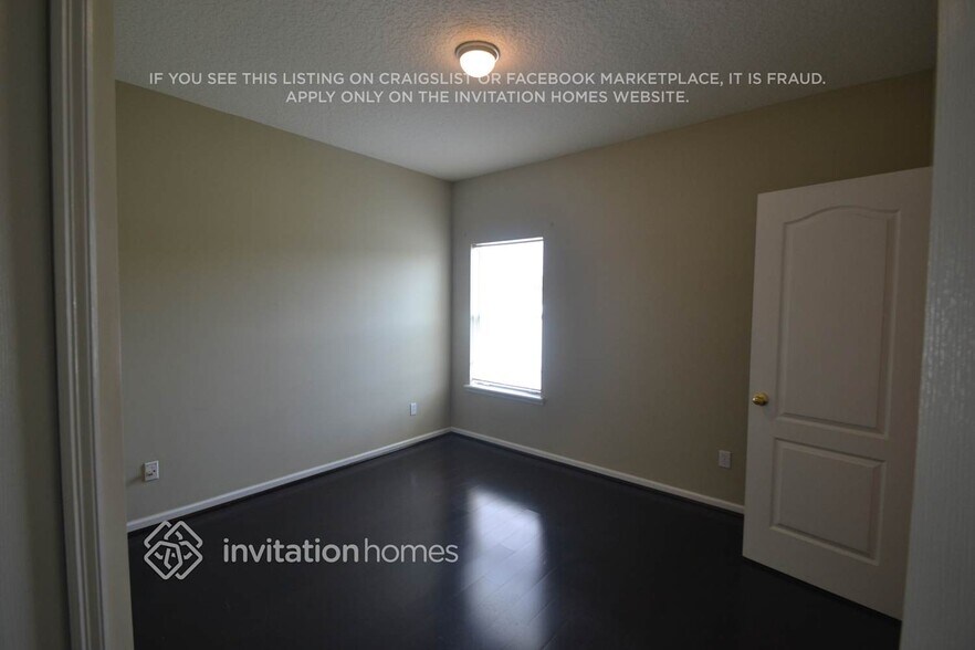 Building Photo - 3115 Wandering Oaks Dr