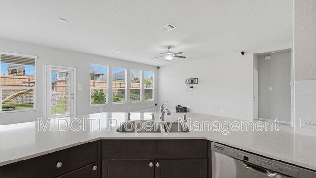 Building Photo - 1858 Lauter Ln