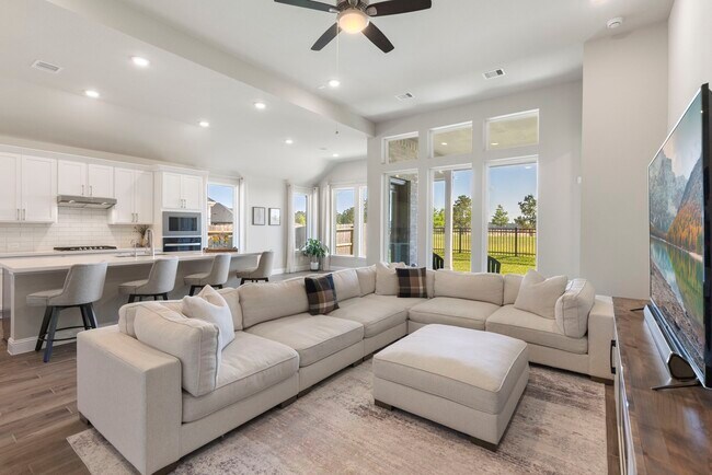 Building Photo - 16147 Sapphire Crst Dr