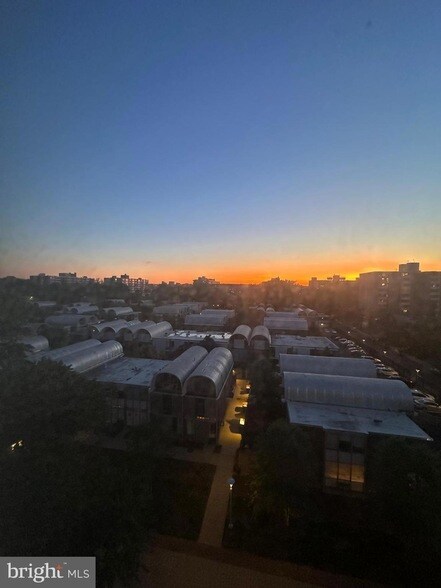 Building Photo - 1301 Delaware Ave SW