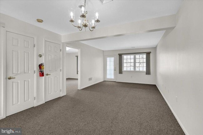 Building Photo - 620 Pine St