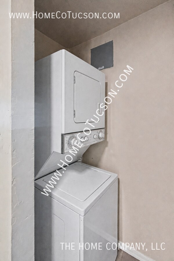 Building Photo - 1051 S 4th Ave