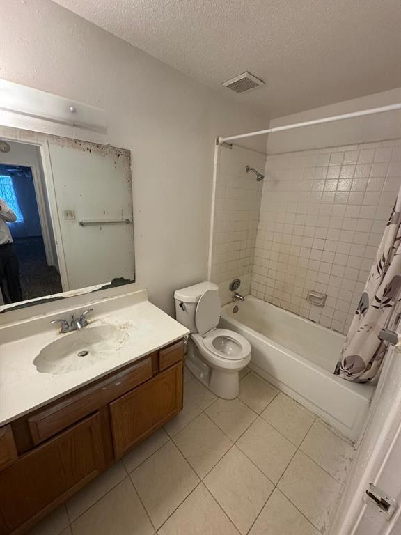Building Photo - 6500 Sands Point Dr