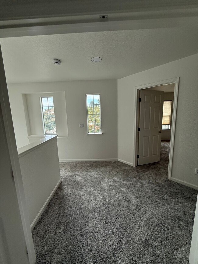 Building Photo - 505 Flora Spring Ct