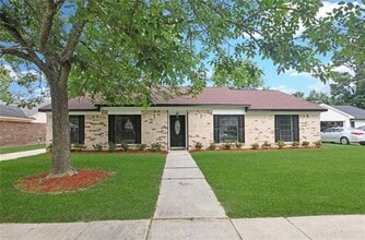 Building Photo - Four Bedroom, Two Bath- N Lake Verret