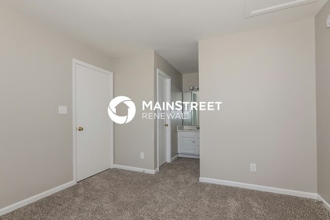 Building Photo - 4 Bedroom Pet-Friendly Home in Matthews, N...