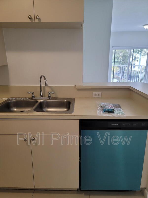 Building Photo - 11060 SW 196th St