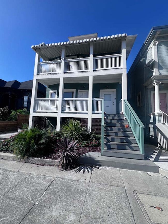 Building Photo - 1301 Adeline St