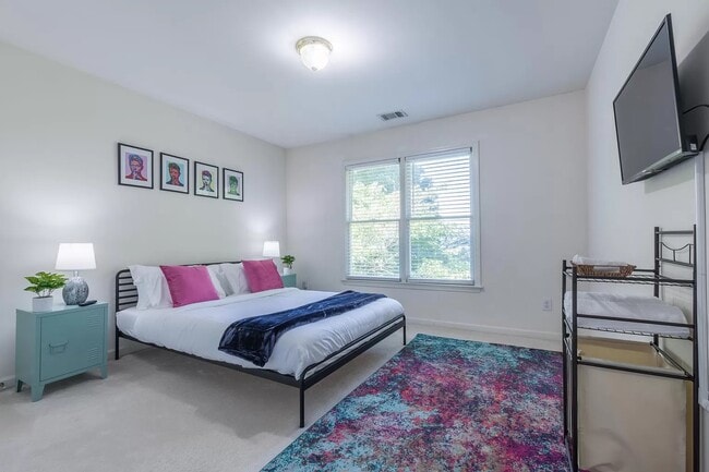 Building Photo - 1702 Clay Brooke Ct SE