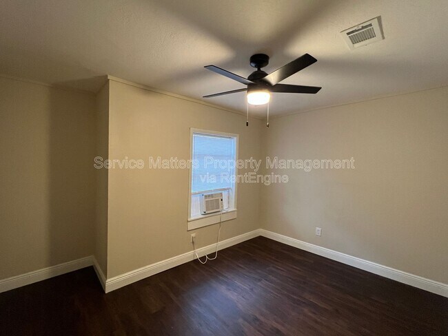 Building Photo - 1106 Doctor M.L.K. Jr Dr