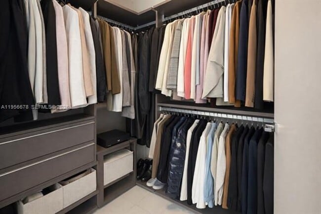 Building Photo - 3300 NE 188th St