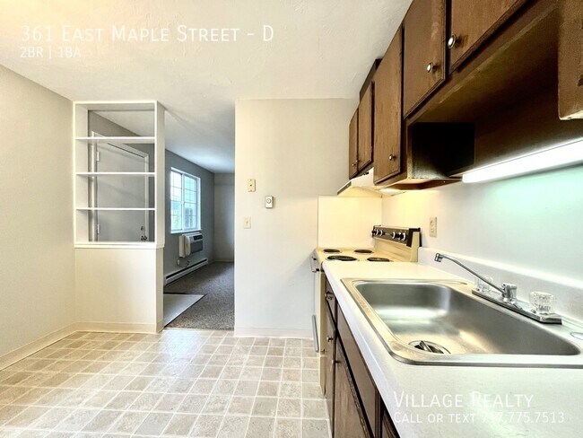 Building Photo - 361 E Maple St