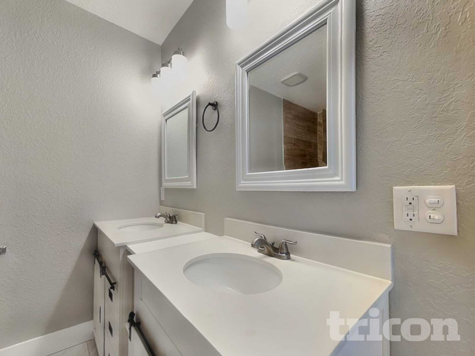 Building Photo - 3856 Lake Joyce Dr