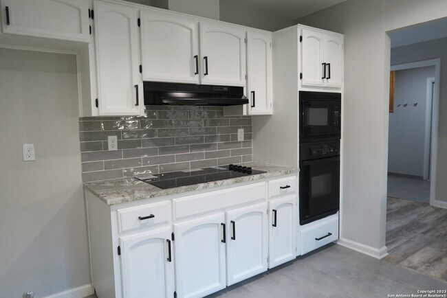 Building Photo - 11810 Lady Palm Cove