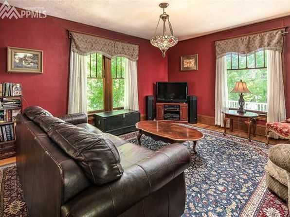 Upstairs Living Room - 1034 E Platte Ave