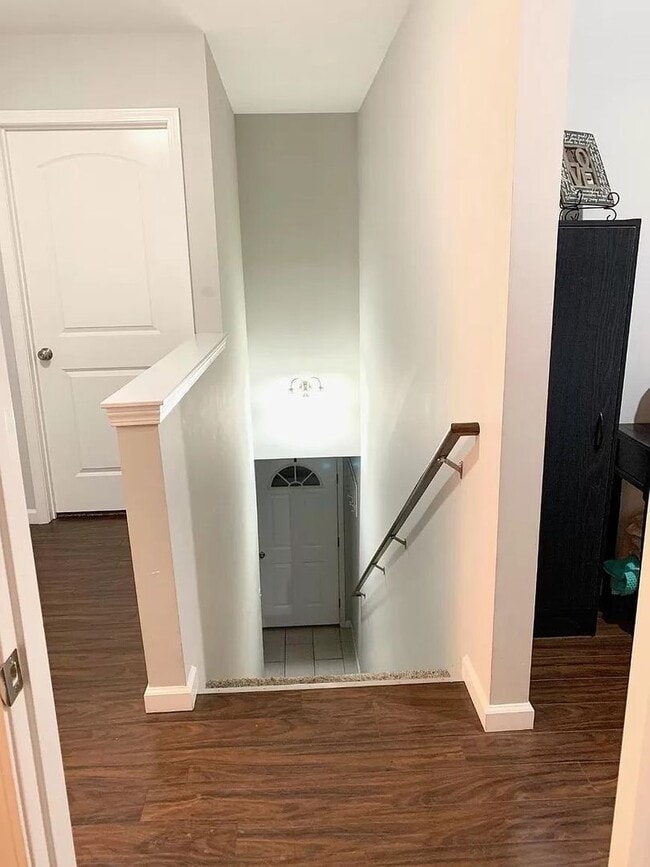 Building Photo - 477 Eve Estates Dr