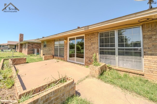 Building Photo - 1118 Crescent Ln